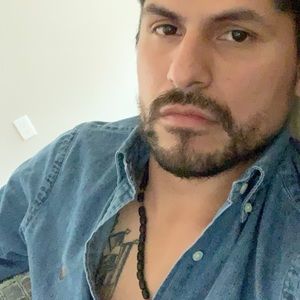 Meet your Posher, Carlos